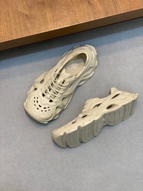 BLNCG Chuncky Sculpted Low-Top Trainers - Beige