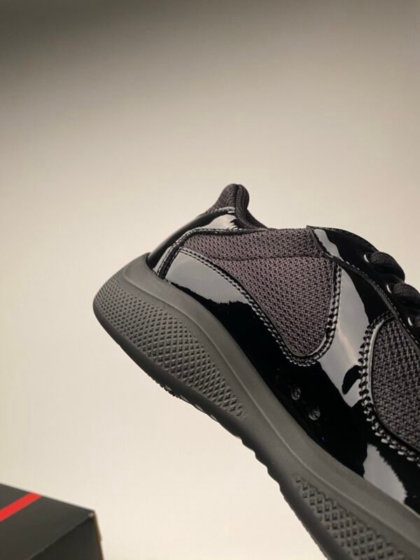 PRDA Trainers with Mesh Panels and Contrast Smooth Overlays - Black