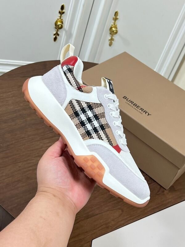 175d0347 BRBY Low-Top Trainers with Check Side Panels - White