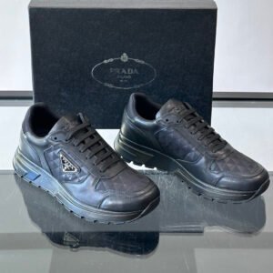 PRDA Trainers with Black Geometric Panel Details