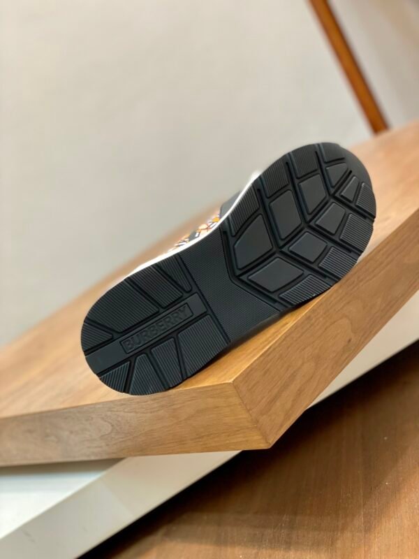 BRBY Trainers with All-Over Graphic Design