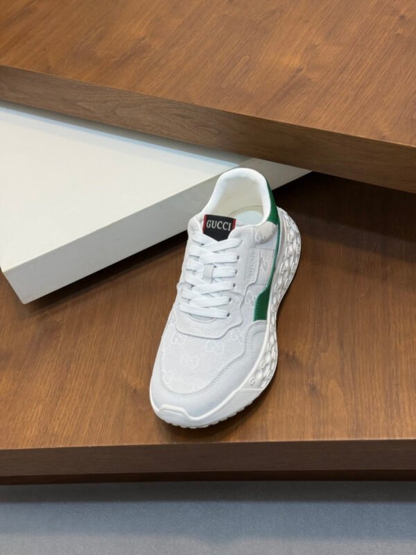 GCCI Trainers with Contrast Panels and Textured Sole - White/Green