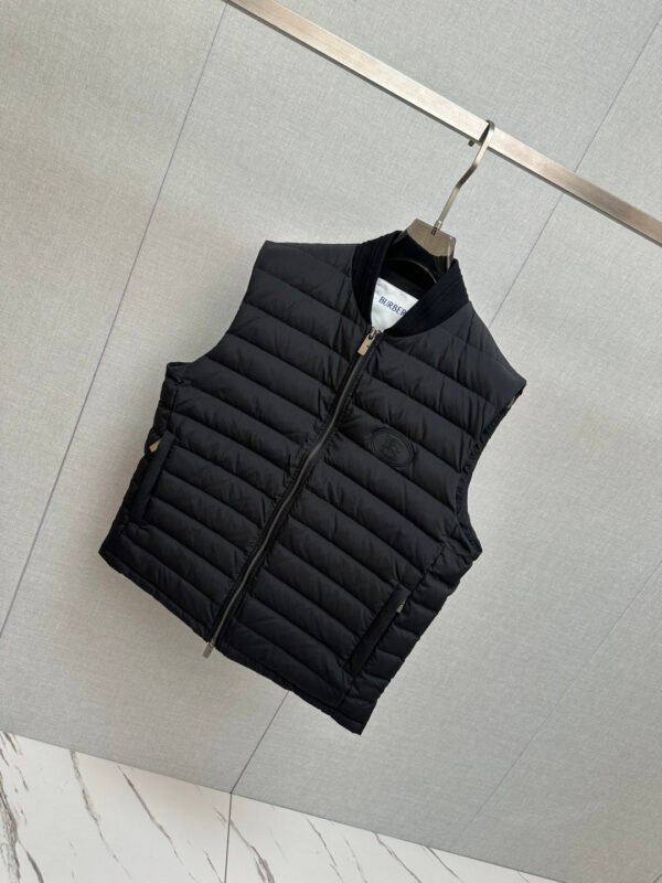 1a0aa810 BRBY Quilted Zip-Up Gilet - Black