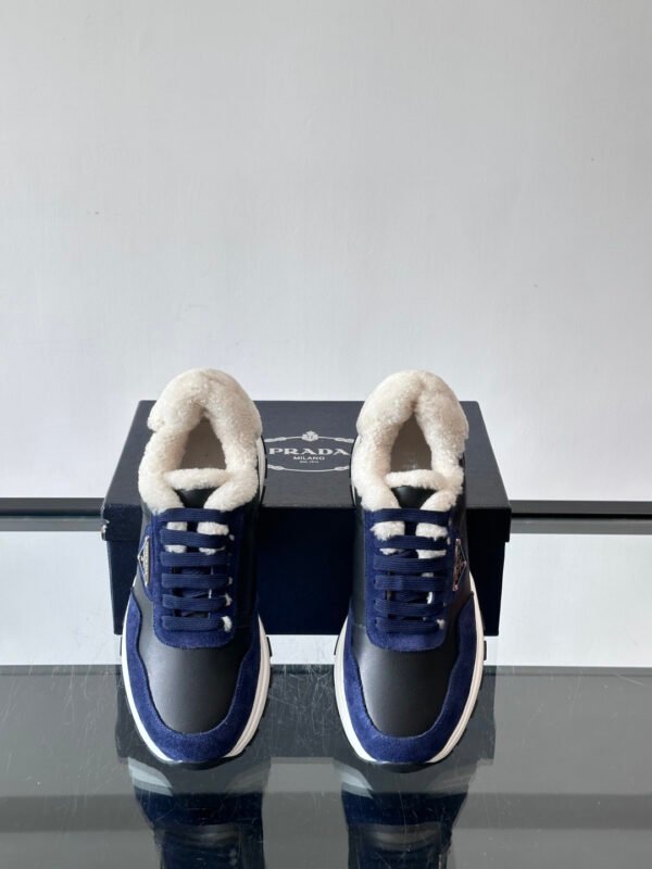 1cb83047 PRDA Low-Top Trainers with Plush Lined Collar - Navy