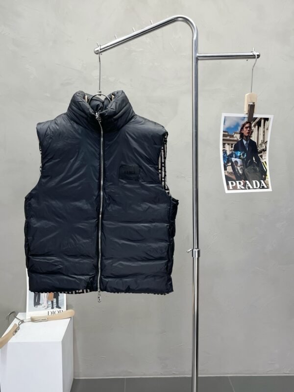 FND Monogram Padded Gilet - Black/Ivory