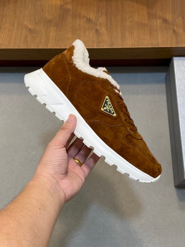 1d396284 PRDA Low-Top Trainers with Plush Lined Collar - Brown