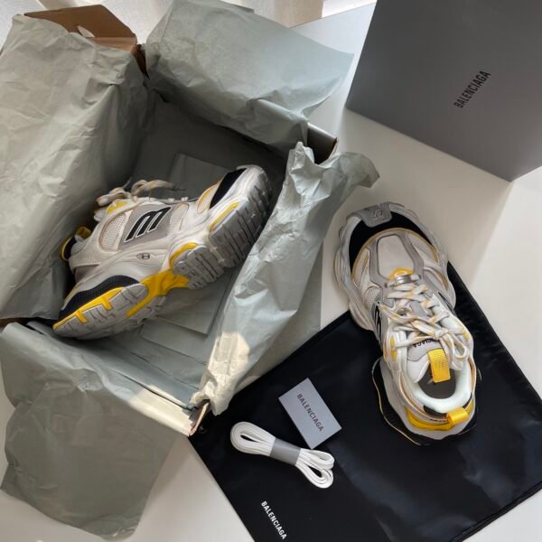 BLNCG Low-Top Trainers with Yellow Accents - White/Grey
