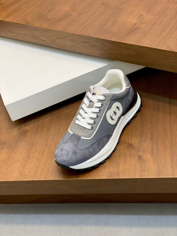 GCCI Low-Top Trainers with Logo Patch - Grey
