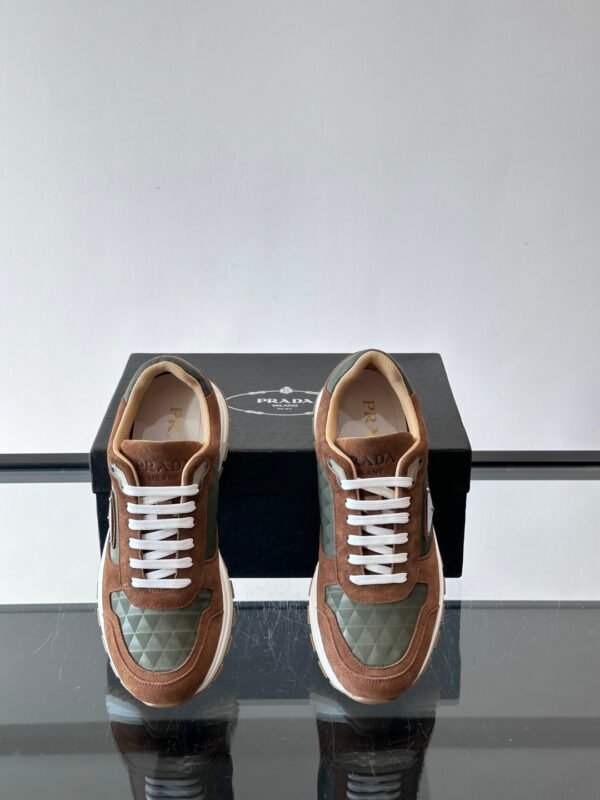 PRDA Trainers with Olive Geometric Panel Details