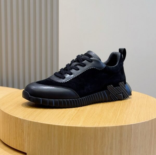 2 HRMS Leather & Suede Trainers – Triple Black