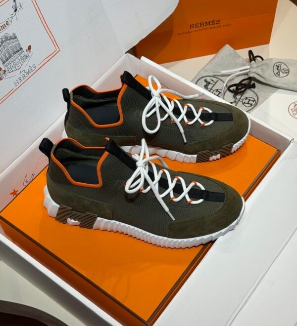 HRMS Knit & Suede Low-Top Trainers – Olive Green with Black Stripe