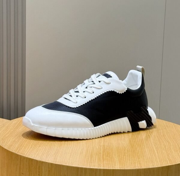 HRMS Technical Knit with Leather Accents Trainers – Black & White