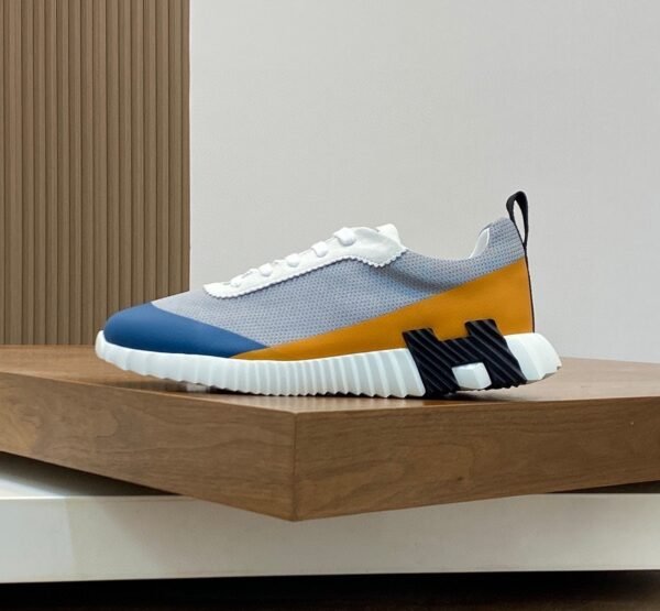 2 HRMS Mesh Low-Top Trainers – Grey Blue & Orange