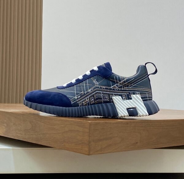 HRMS Circuit Board Pattern Suede & Leather Trainers – Navy Blue