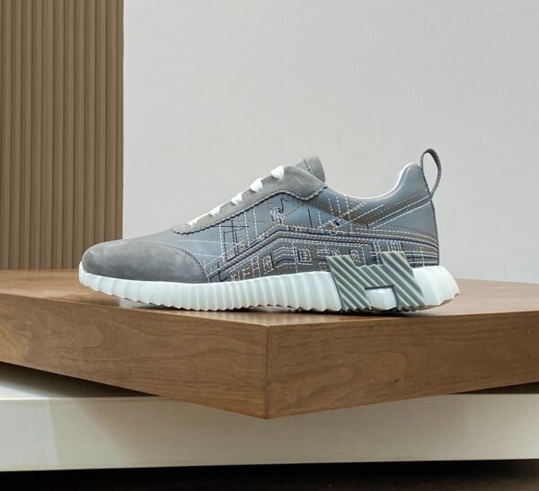 HRMS Circuit Board Pattern Suede & Leather Trainers – Grey