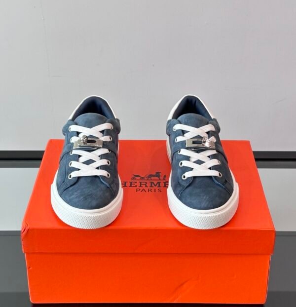 HRMS Day Suede Trainers with Functional Kelly Buckle – Grey