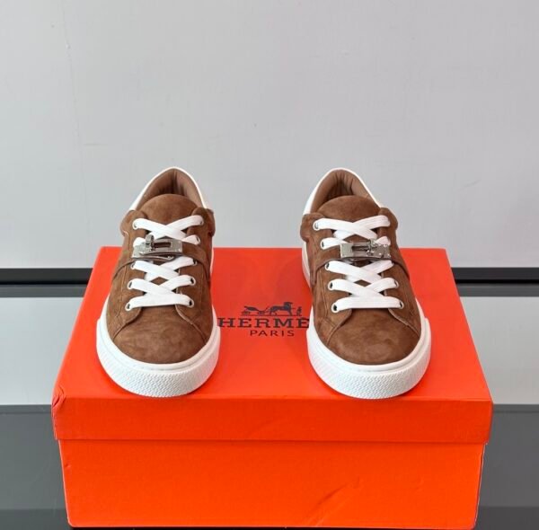 HRMS Day Suede Trainers with Functional Kelly Buckle – Brown