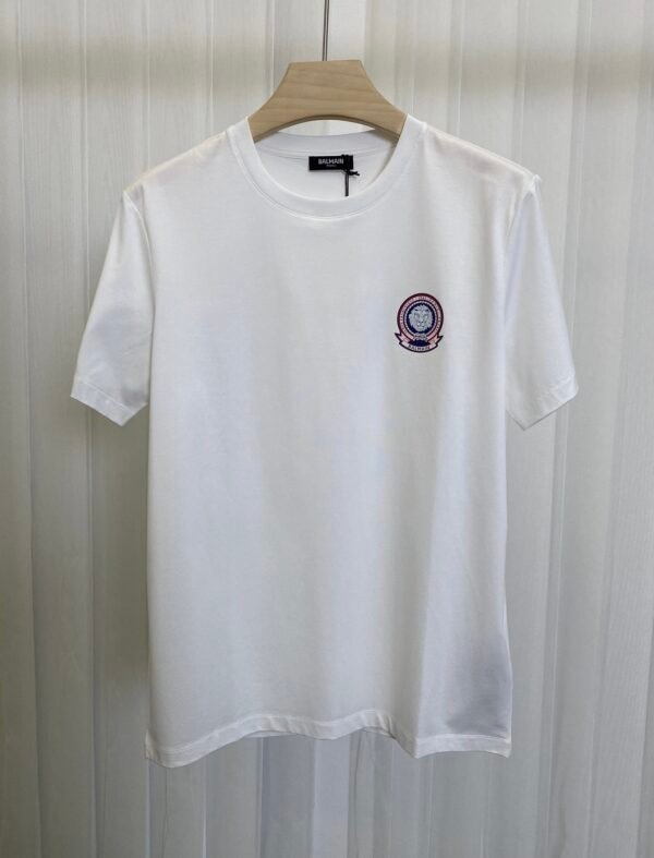 2 BLMN Lion Crest Two-Tone Logo Round Neck T-Shirt