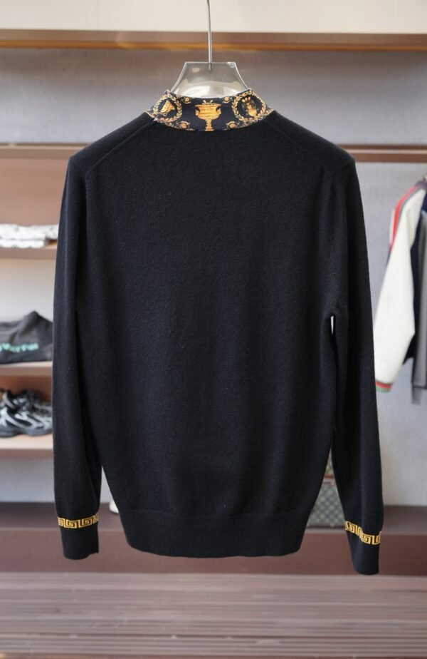 VRSC High Neck Medusa Logo Print Collar Jumper