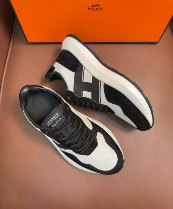 2 HRMS Suede Low-Top Trainers – White & Black