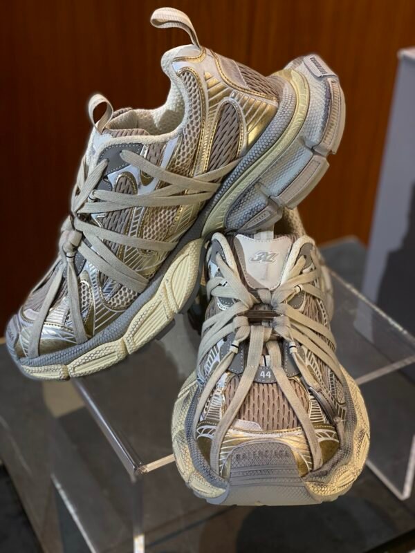 BLNCG  Low-Top Trainers with Wrapped Lace Design - Grey