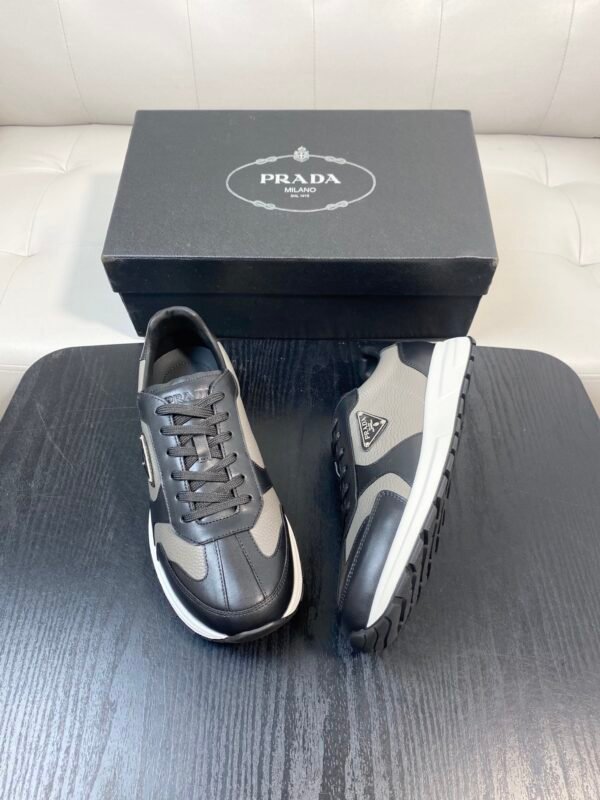 PRDA Low-Top Trainers with Contrast Panels - Black/Grey