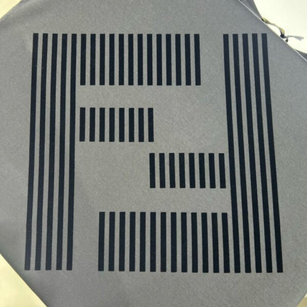 2635d571 FND Graphic Crew Neck Jumper