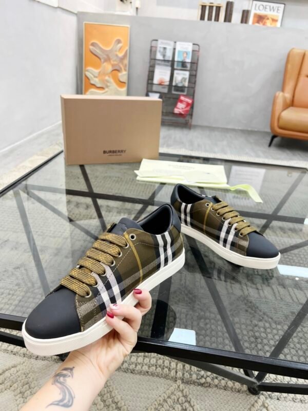 BRBY Trainers with Check Panels - Black/Brown