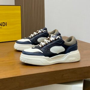 29b4d2b1 FND Low-Top Trainers with Subtle Brown Accents - Navy/White