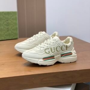 GCC Chunky Trainers with Stripe Detail - White