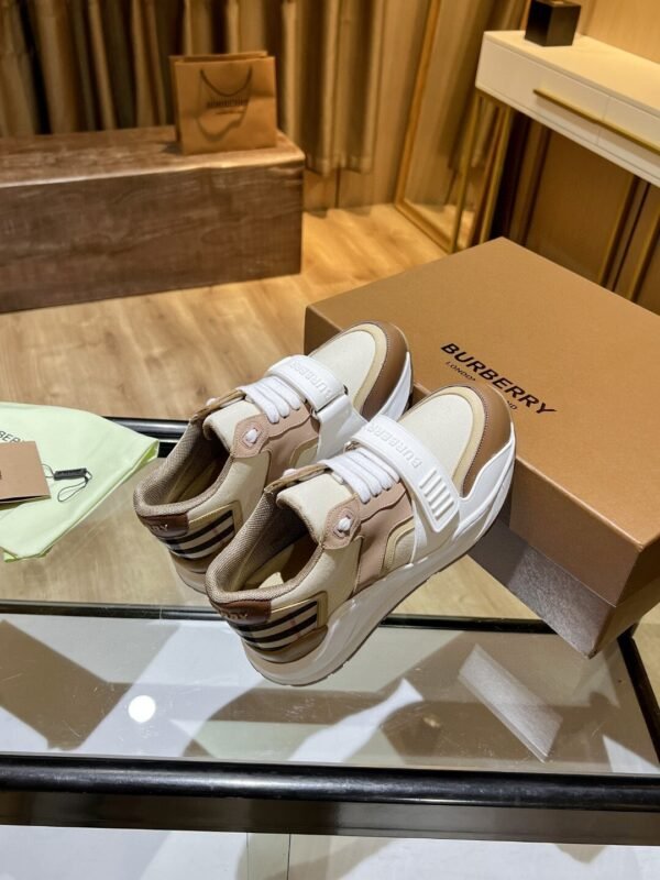 BRBY Trainers with Check Heel Panel and Strap - Beige