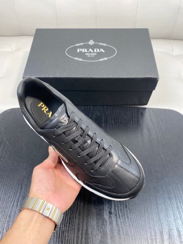 PRDA Low-Top Trainers with Contrast Panels - Black