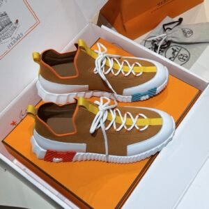 HRMS Knit & Leather Low-Top Trainers – Brown with Yellow Stripe