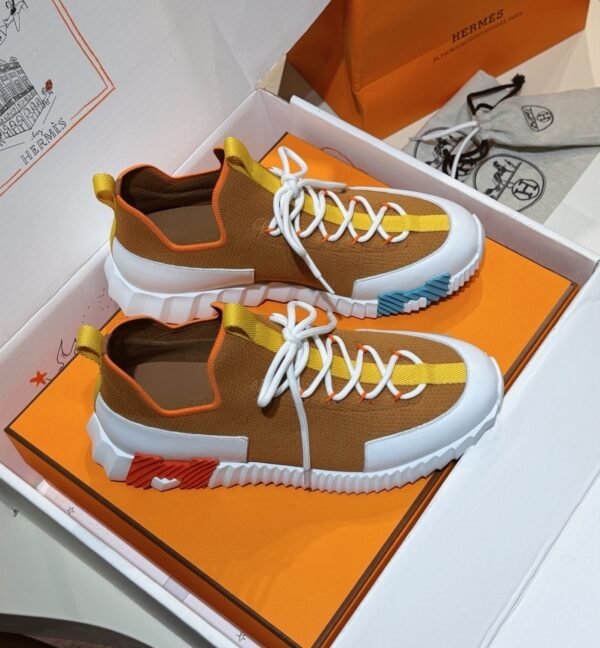 HRMS Knit & Leather Low-Top Trainers – Brown with Yellow Stripe