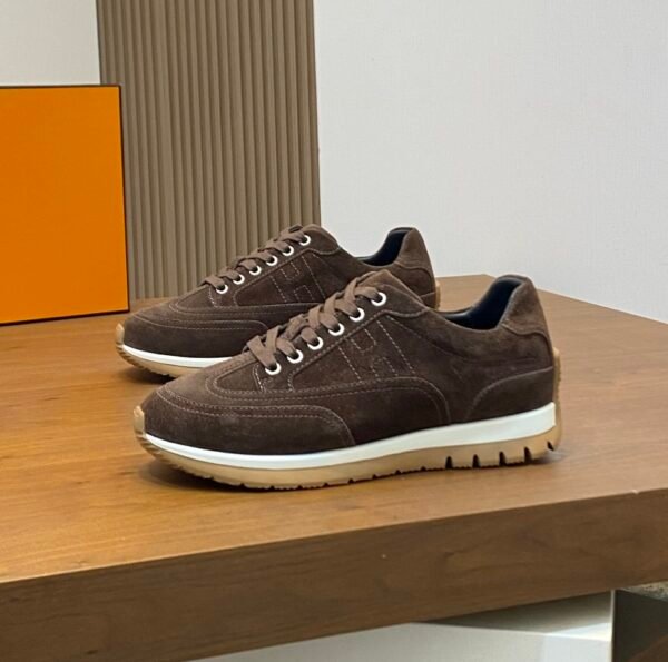 3 HRMS Low-Top Suede Trail Trainers - Brown