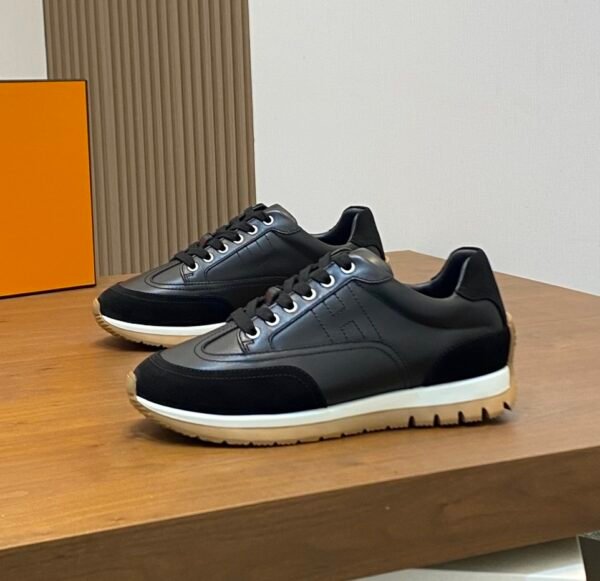 HRMS Low-Top Leather & Suede Overlays Trail Trainers - Black 