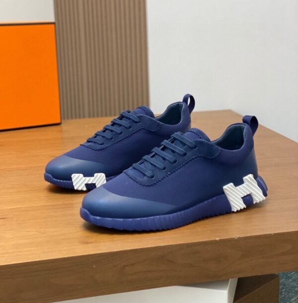 HRMS Mesh Low-Top Trainers – Blue with White Detail