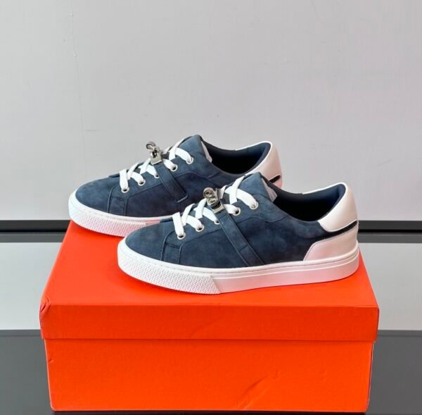 HRMS Day Suede Trainers with Functional Kelly Buckle – Grey