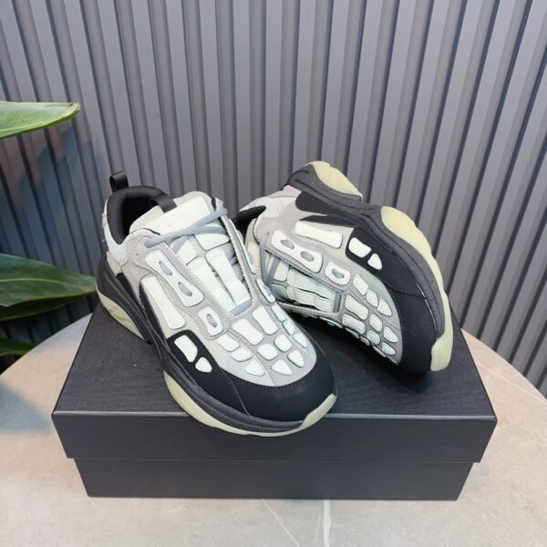 AMR Mesh Suede & Leather Bone Runner Trainers – Grey Black & White