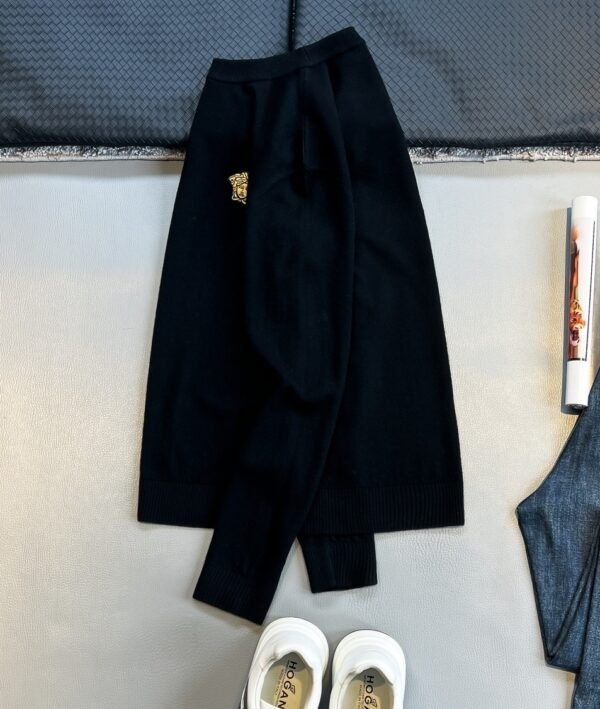 VRSC Embroidered Medusa Logo Wool-Blend Knit Jumper – Black