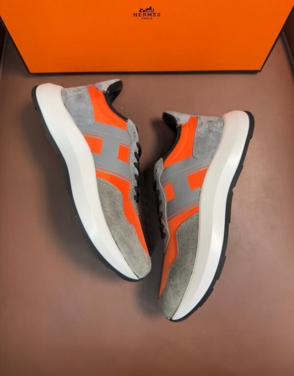 3 HRMS Suede Low-Top Trainers – Orange & Grey