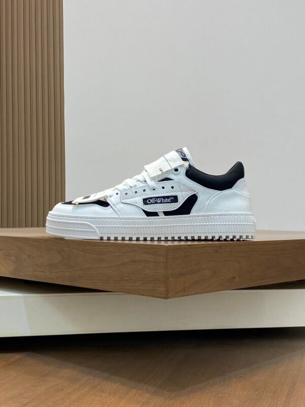 OFFW Low-Top Trainers with Black and White Contrast Panels