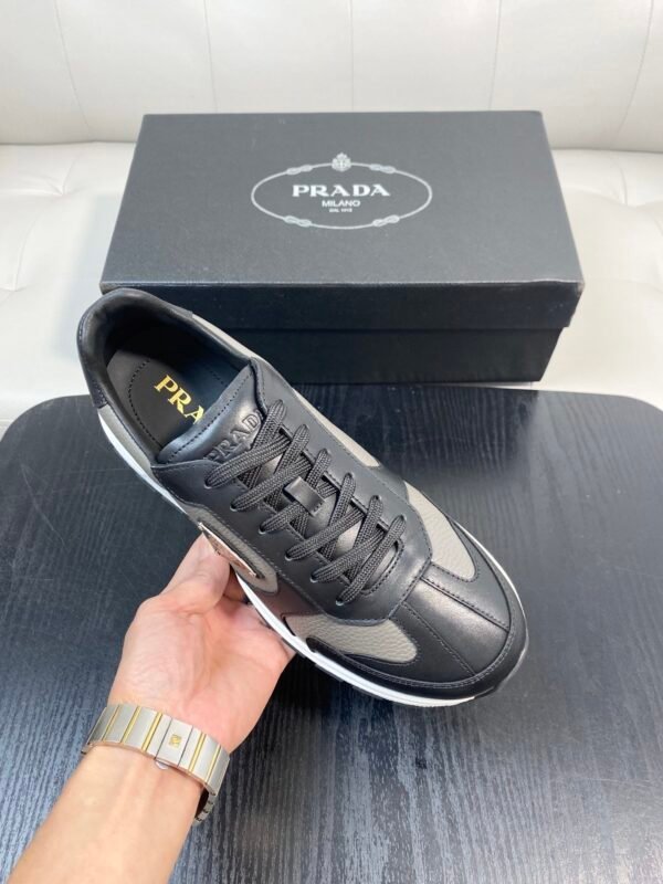 PRDA Low-Top Trainers with Contrast Panels - Black/Grey