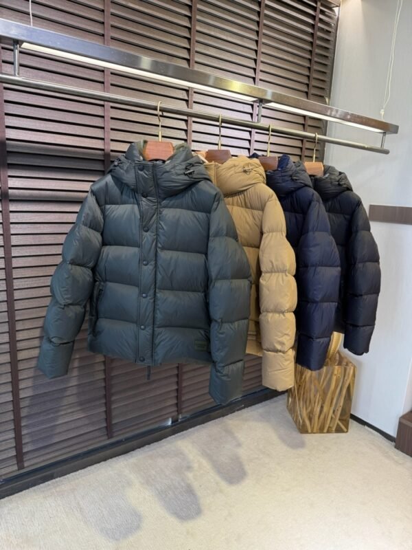 BRBY Hooded Puffer Jacket - Black