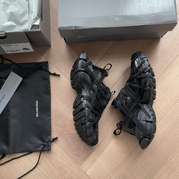 BLNCG  All-Black Low-Top Trainers with Wrapped Lace Design