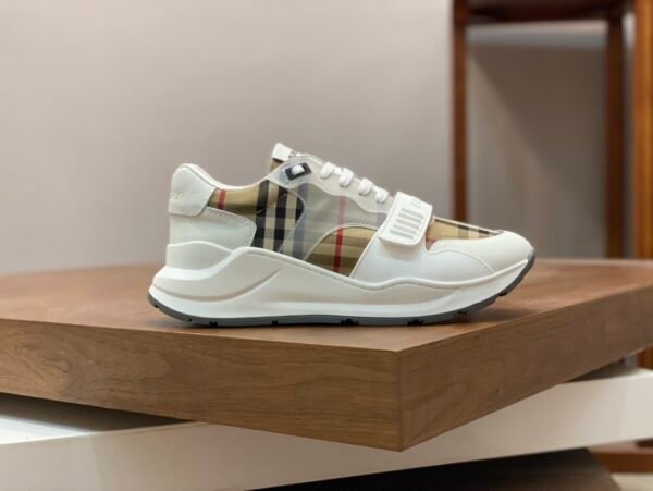 38341045 BRBY Trainers with Check Panel and Strap - White/Beige