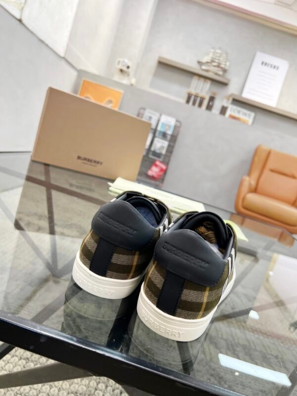 BRBY Trainers with Check Panels - Black/Brown