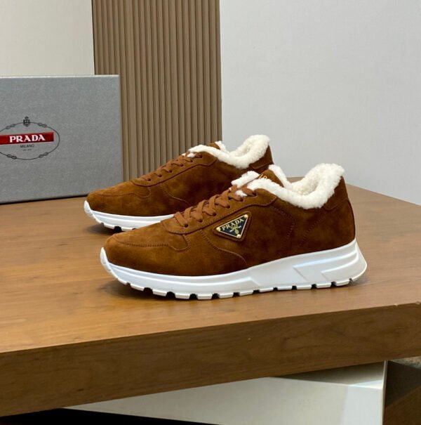 3bd5b539 PRDA Low-Top Trainers with Plush Lined Collar - Brown