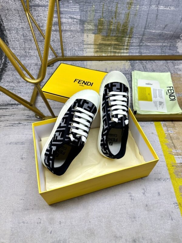 3e47405e FND Low-Top Trainers with All-Over Logo Pattern - Black