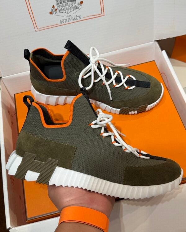 HRMS Knit & Suede Low-Top Trainers – Olive Green with Black Stripe